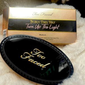 Born This Way Turn Up the Light Highlighting Palette in Medium